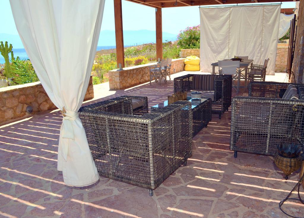 Belvedere Private Luxury Beach Villa Chalki Town Quarto foto